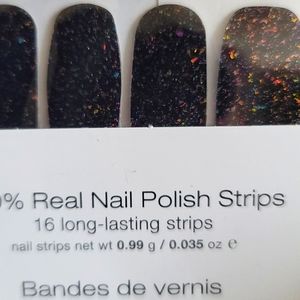 Color street nail polish straps. Gleam on color